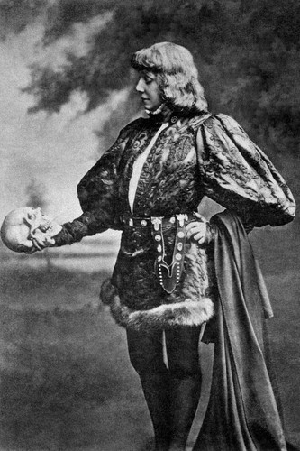 Sarah bernhardt hamlet - sarah,